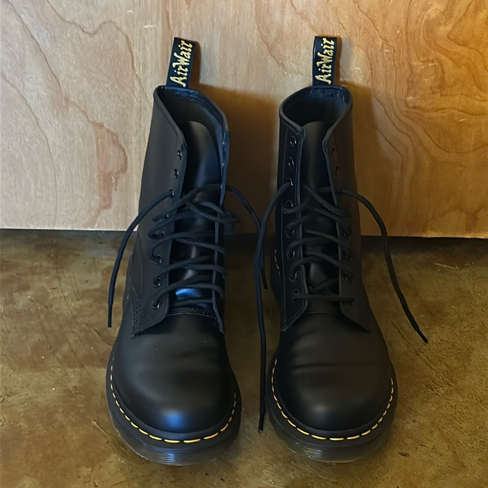 Dr. Marten’s Women’s The Original 1460 Boot in Black